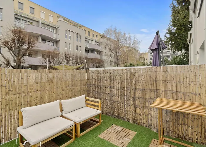 U1 Metro Nearby - 1-br - Fast Wi-fi *
